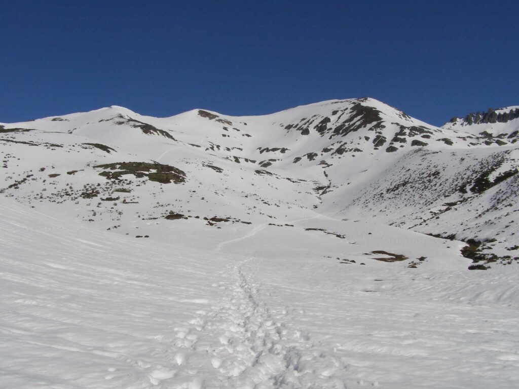 PICO GUADAÑAS 2248M y LAS CUARTAS 2457 M 099