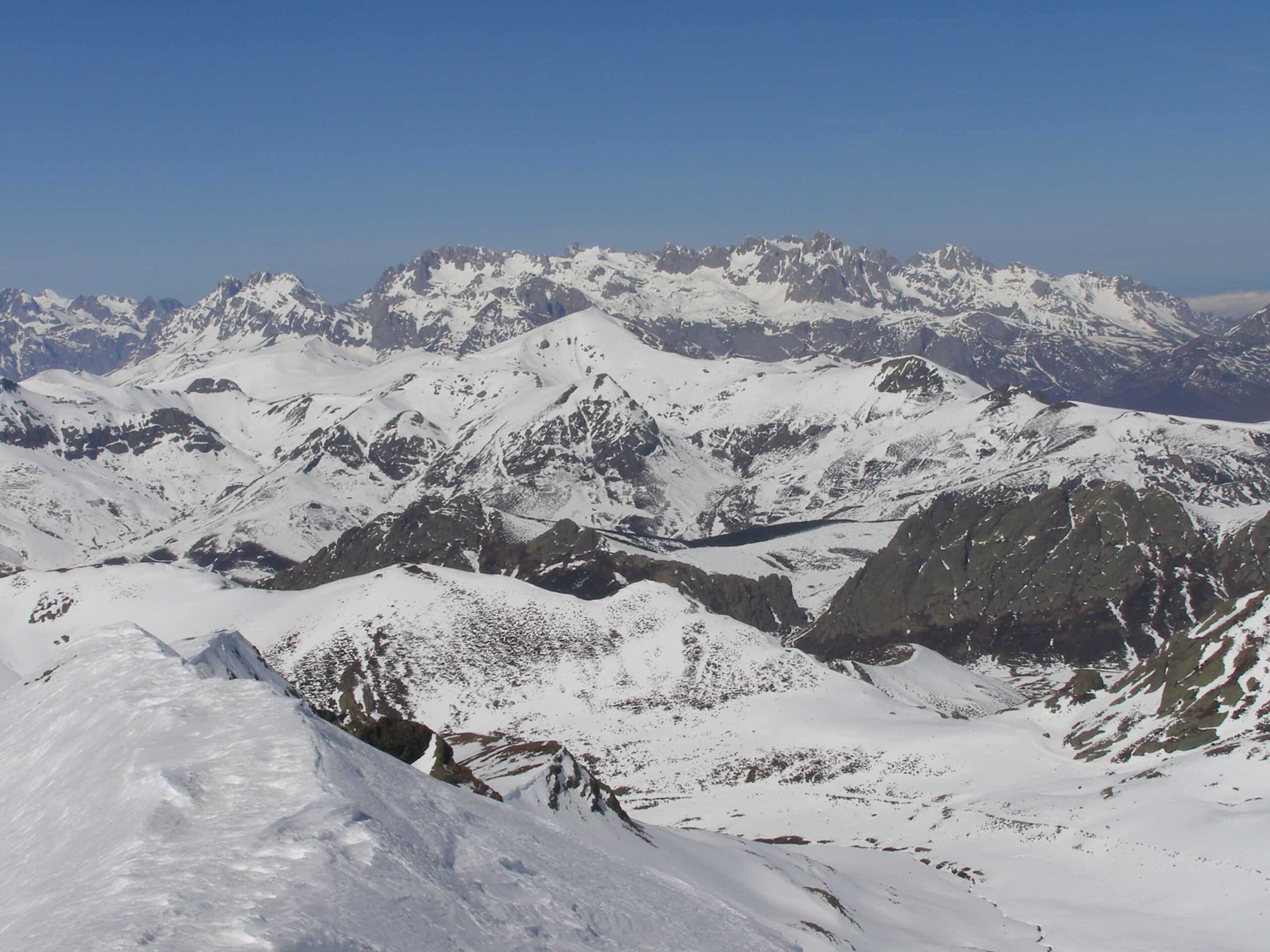 PICO GUADAÑAS 2248M y LAS CUARTAS 2457 M 154
