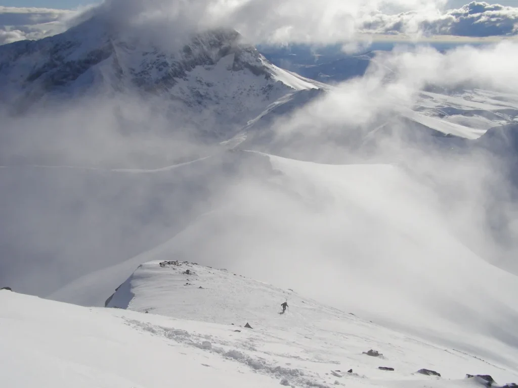 PICO MURCIA 2351 M DESDE CARDAÑO DE ARRIBA
