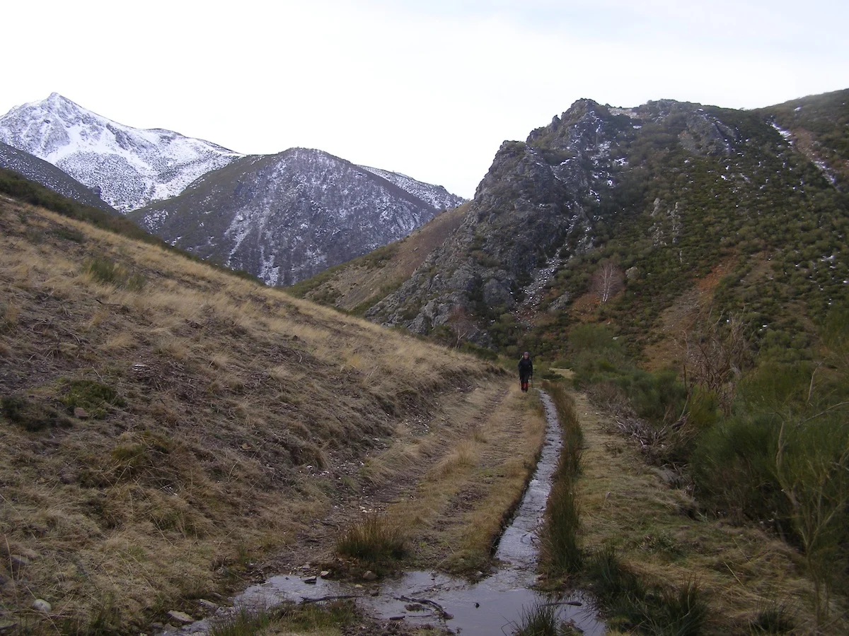 PICO MURCIA 2351 M POR BARNIEDO DE LA SIERRA pc300040